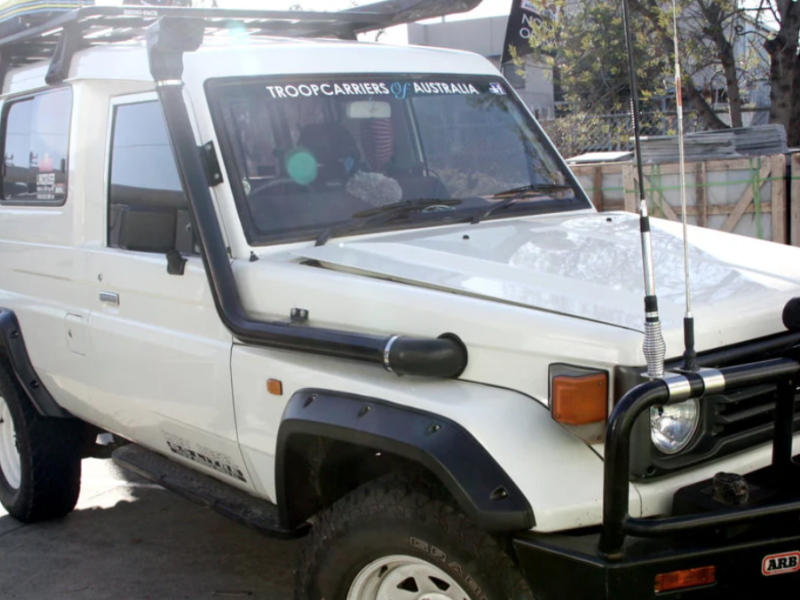 Kut snake Land Cruiser 75 series wagon fender flares (Pre 2007)