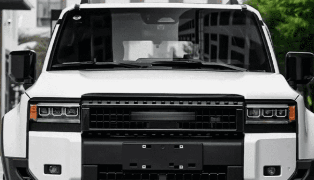 Toyota Prado 250 (2025+) Grill Gloss Black