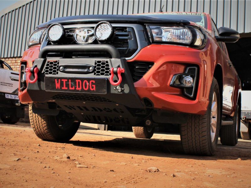 Toyota Hilux Revo/Rocco 2018-2020 Wildog Bulldog Nudge