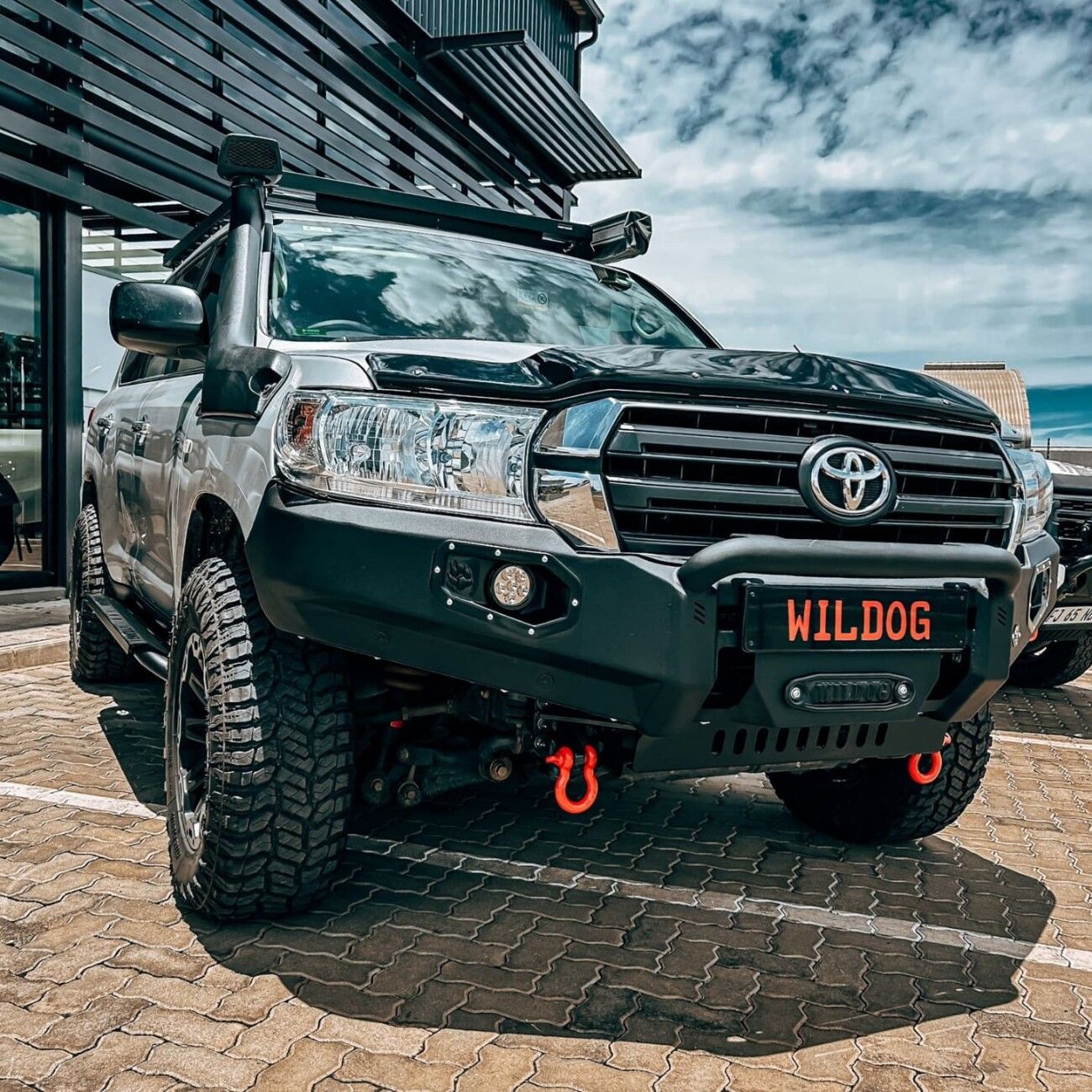 Wildog K9 (Nudge incl) Bumper Toyota Land Cruiser 200 VX 2016-2020