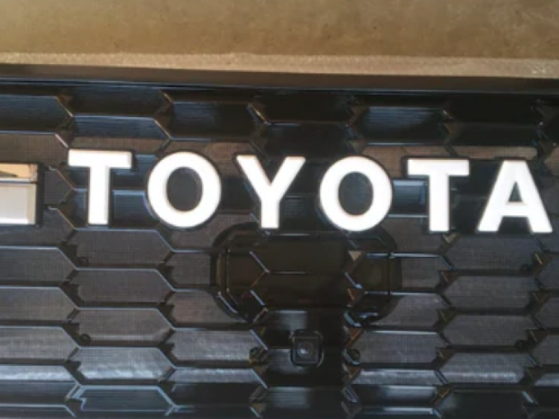 Toyota Land Cruiser 300 Grill with white lettering and intercooler Mesh Protector
