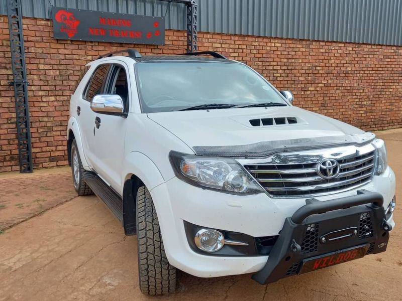 Toyota Fortuner D4D 2011-2015 Wildog Bulldog Nudge